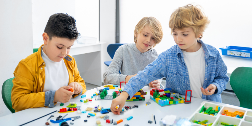 Stage et atelier de vacances d'été avec les briques Lego® chez Bricks 4 Kidz près de Montpellier